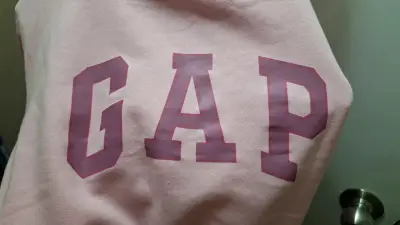 Polerón rosado GAP con capucha talla m - miniatura 5