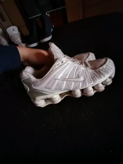 Zapatillas deportivas blancas con amortiguación - miniatura 1