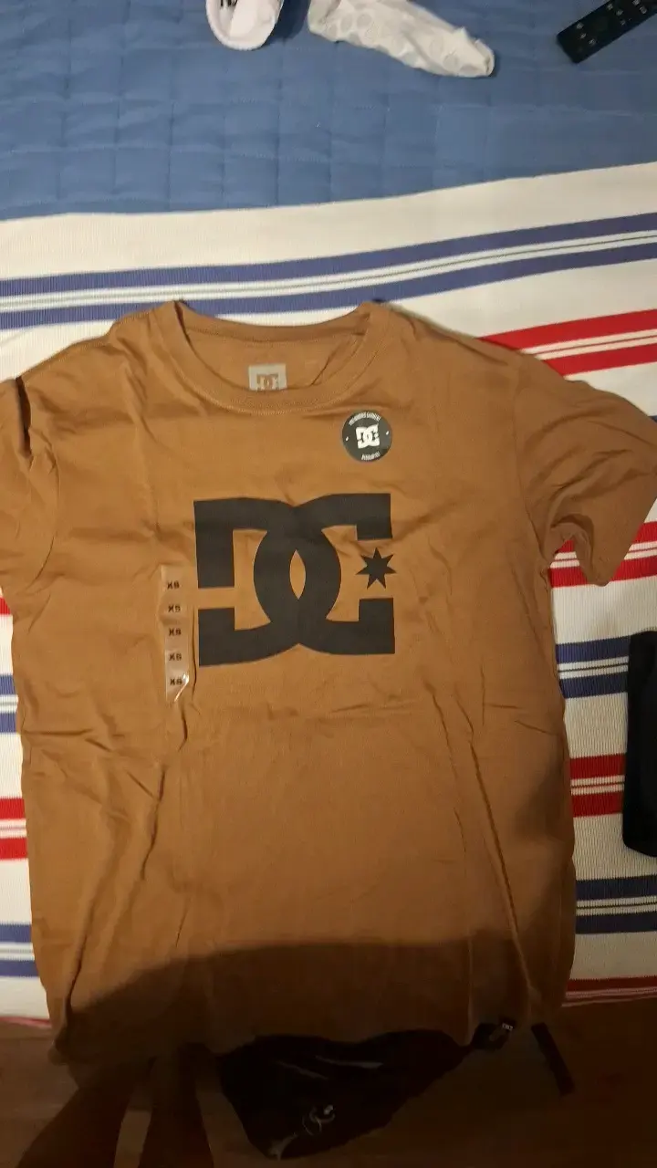 Polera DC Shoes marrón logo grande - 2