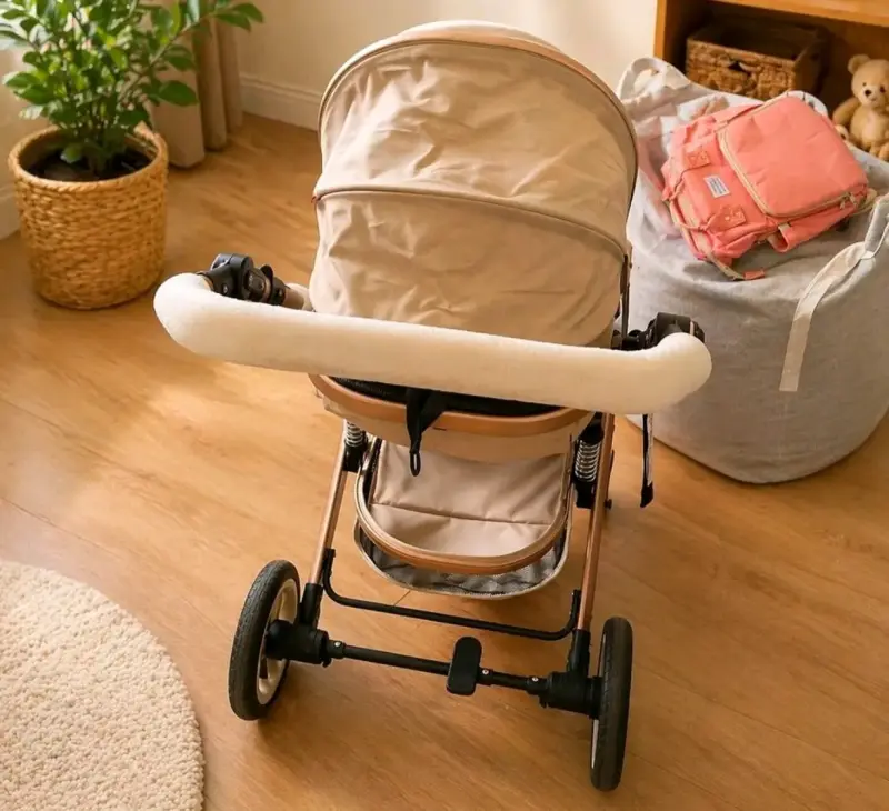 Coche de bebé LuBabycas beige plegable - 2
