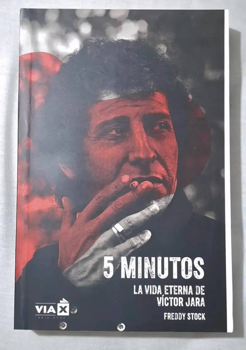 Libro '5 Minutos: La Vida Eterna de Víctor Jara
