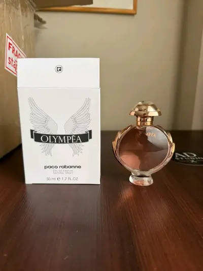 Perfume 212 VIP Rosé Carolina Herrera 50ml - miniatura 5