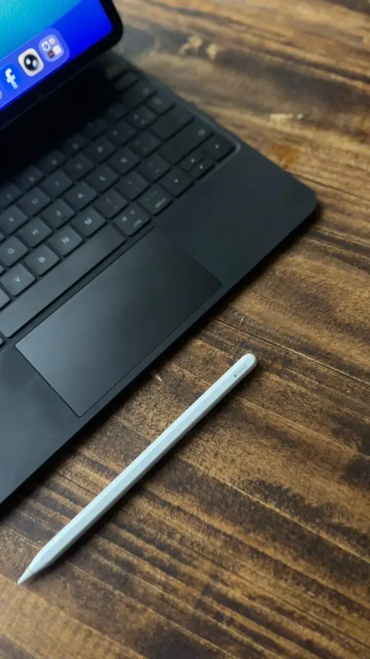 iPad Pro 12.9’ M2 con teclado y lápiz Apple - 4