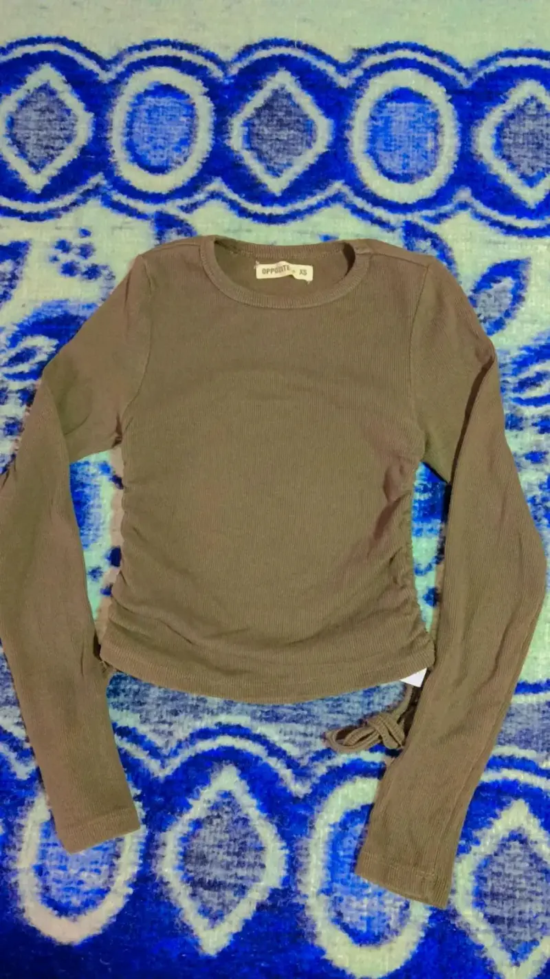 Polera manga larga Opposite talla XS - 1