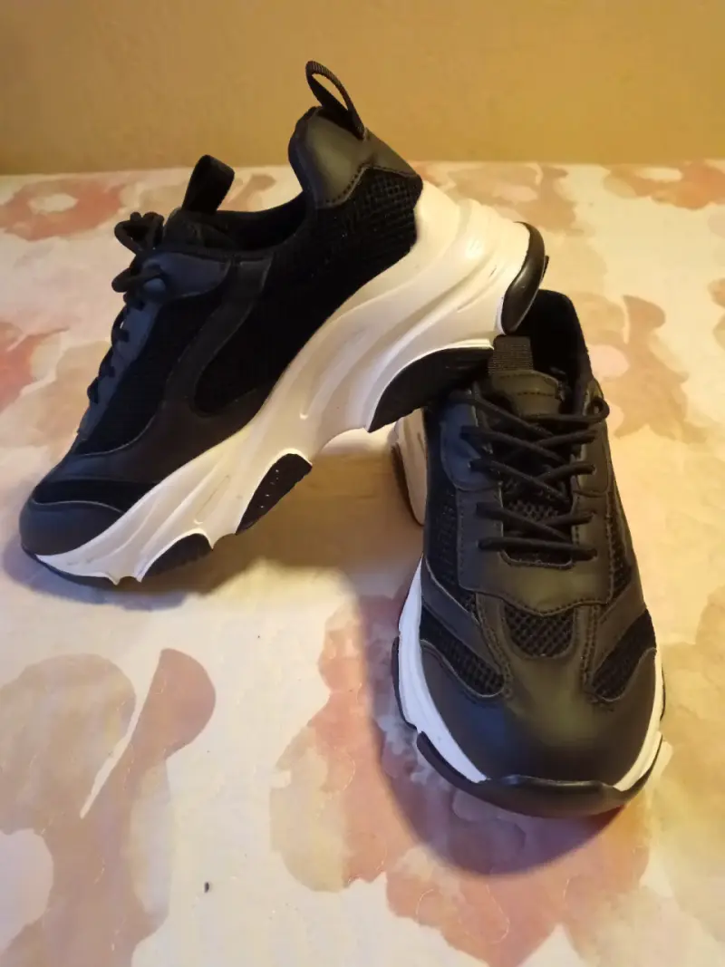 Zapatillas deportivas negras para mujer - 2
