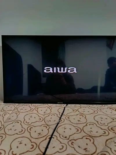 Smart TV Aiwa con Google TV - miniatura 1