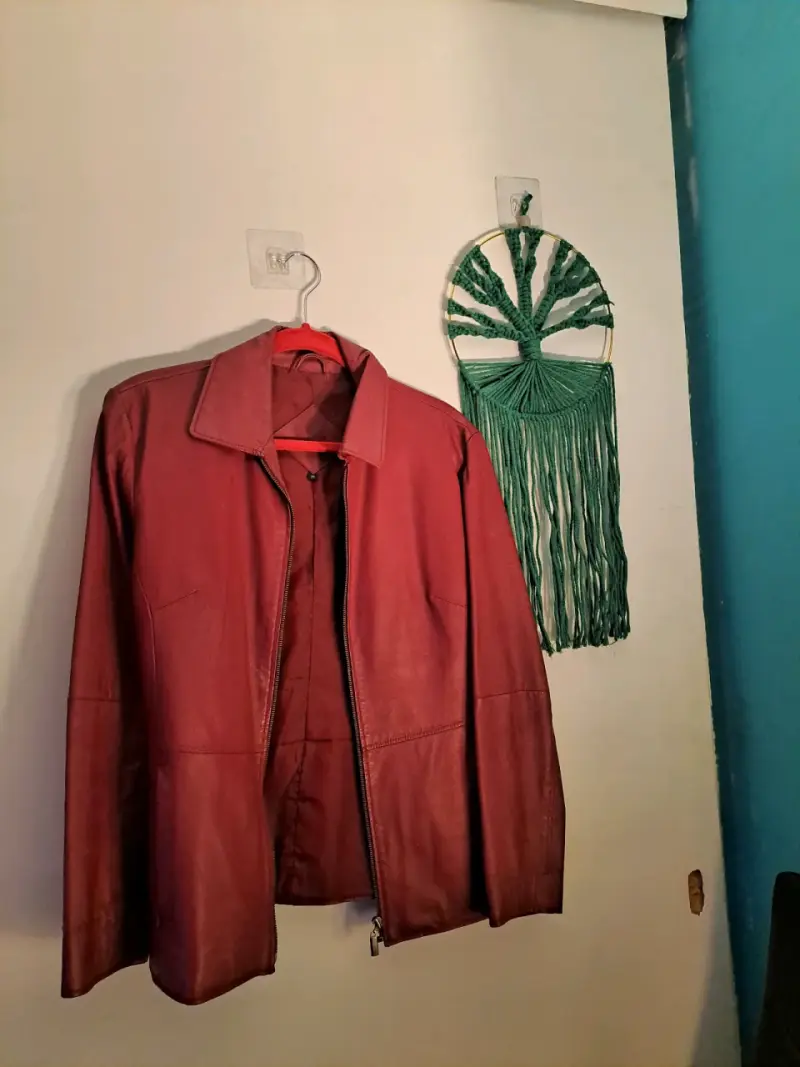 Chaqueta de cuero rojo para mujer - 2