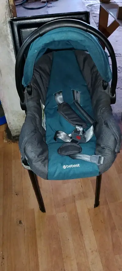 Silla de Auto Bebé Bebesit Gris - miniatura 2