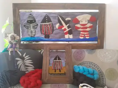 Cuadro arte textil vellón selknam marco madera - miniatura 3