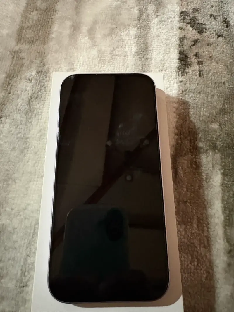 iPhone 17 en color púrpura con caja original - 4