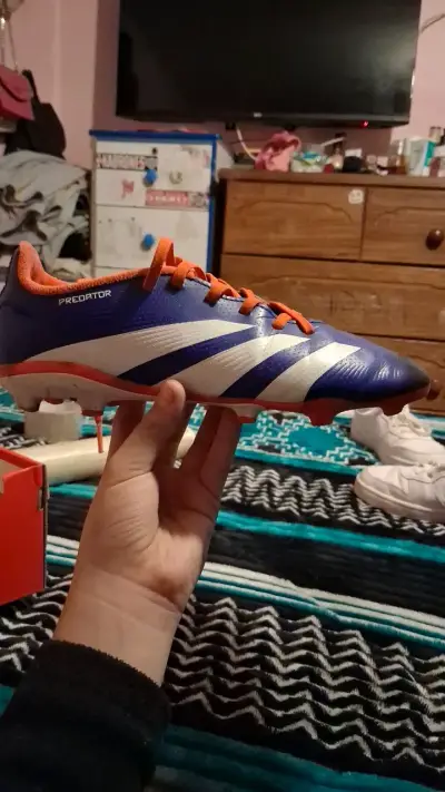 Botines de fútbol Adidas Predator azul y naranja - miniatura 1