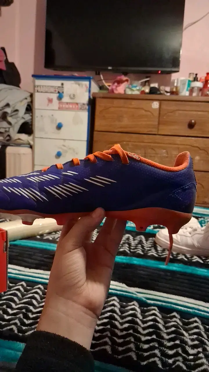 Botines de fútbol Adidas Predator azul y naranja - 2