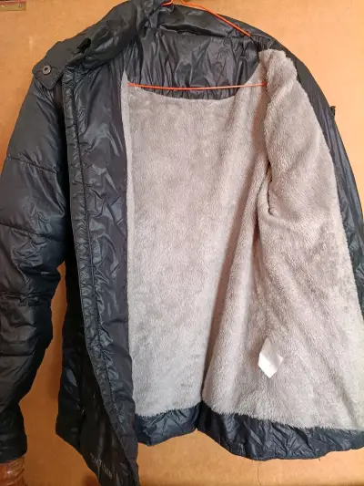 Chaqueta de pluma negra con capucha Tentation - miniatura 3