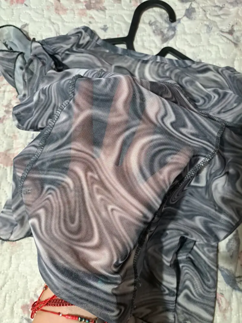 Polera transparente con diseño - 2