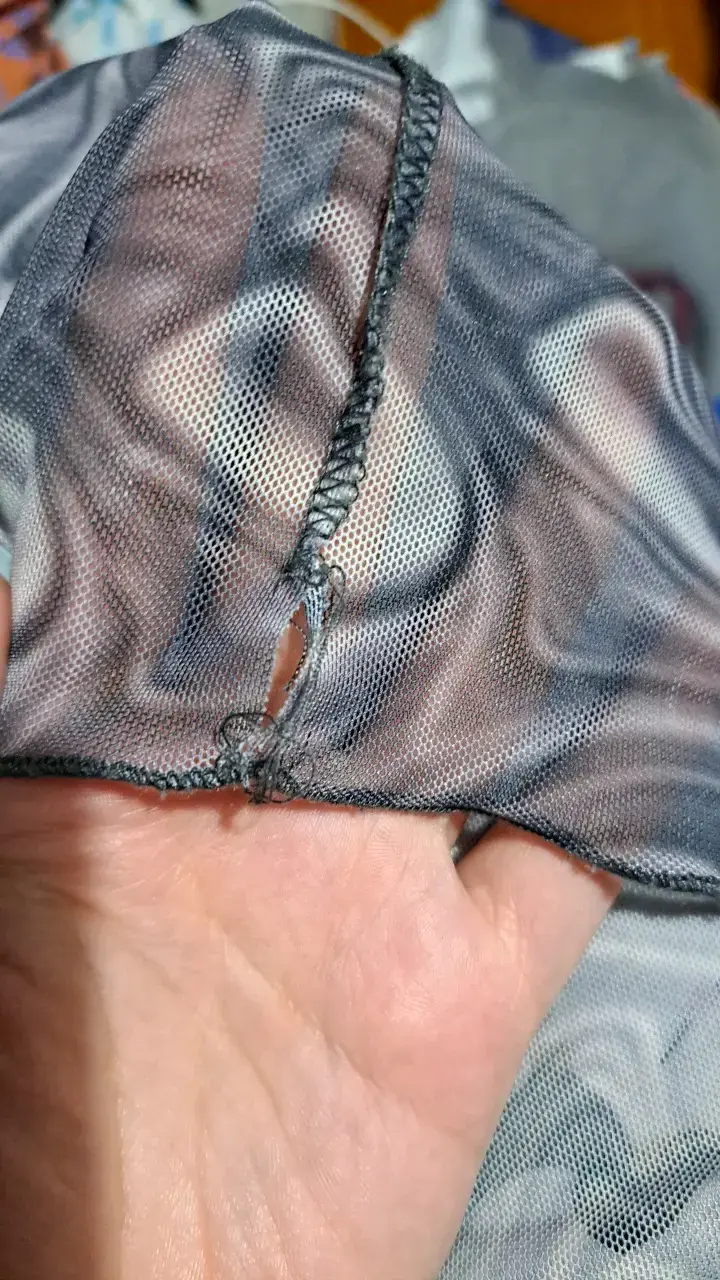 Polera transparente con diseño - 3