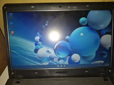 Laptop Samsung 350V - miniatura 1