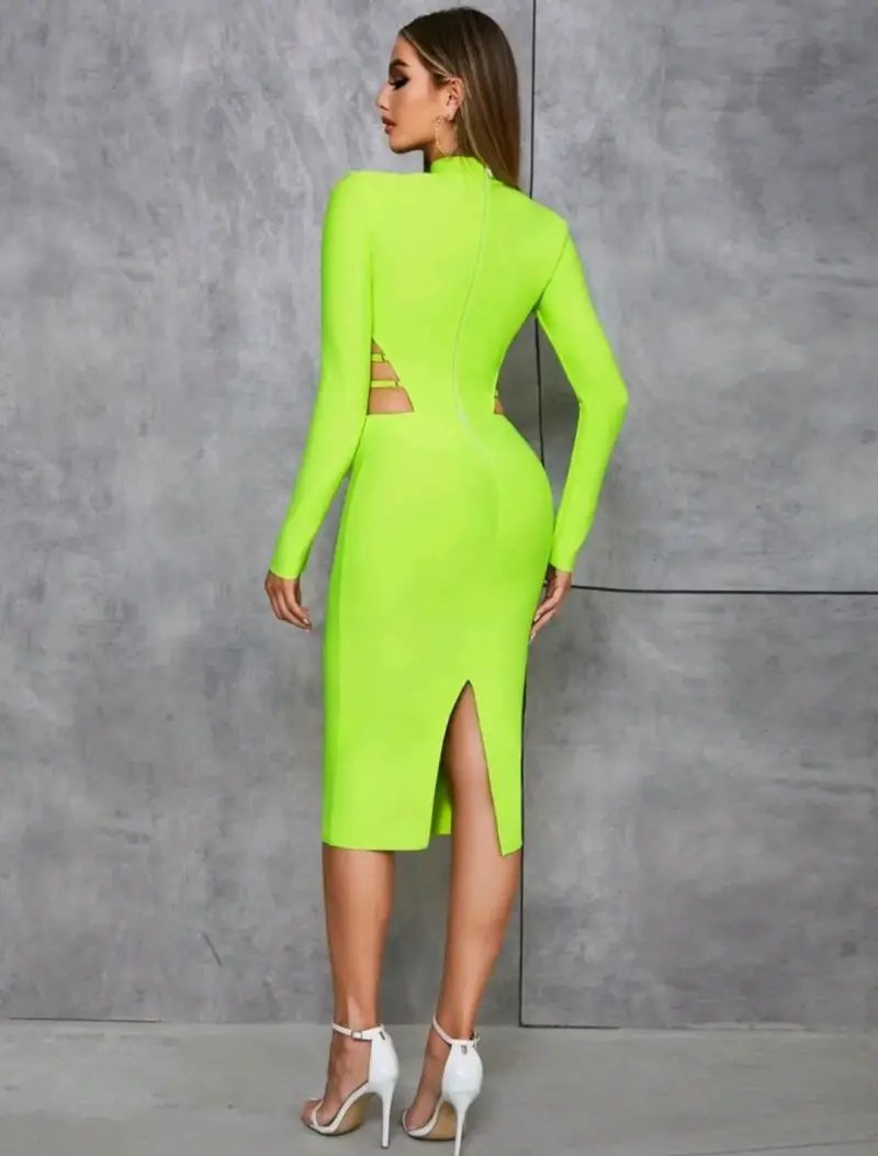 Vestido ajustado verde neón con aberturas - 2