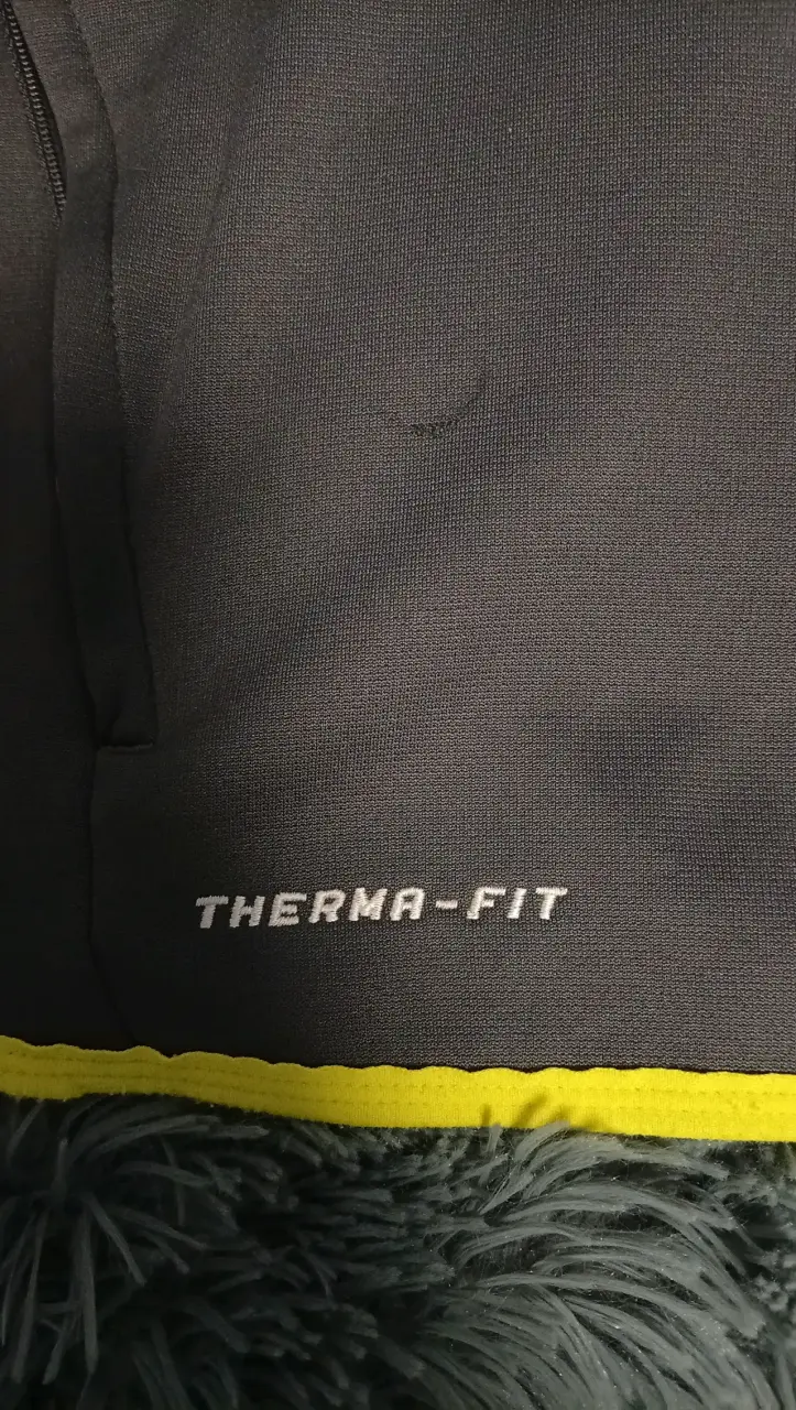 Chaqueta Nike Therma-Fit Negra y Amarilla - 3