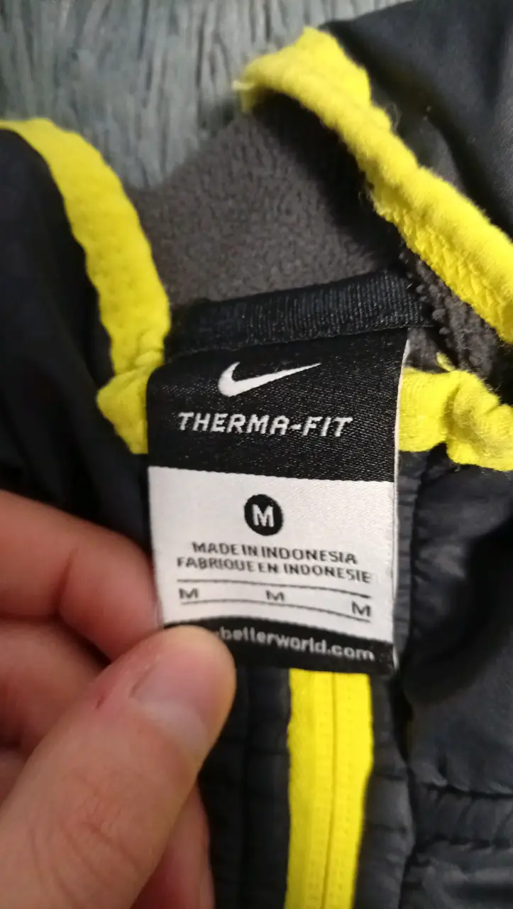 Chaqueta Nike Therma-Fit Negra y Amarilla - 4