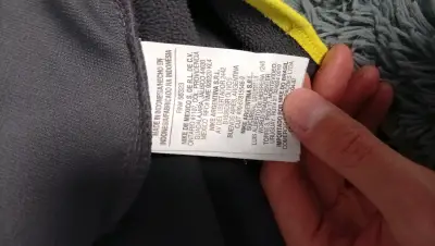 Chaqueta Nike Therma-Fit Negra y Amarilla - miniatura 5