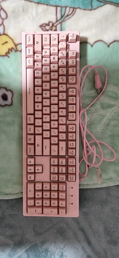 Teclado mecánico onikuma rosa con cable USB - miniatura 1