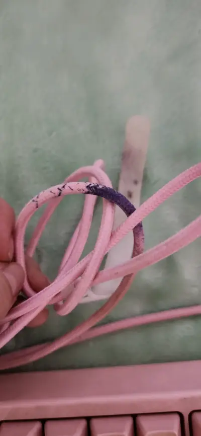 Teclado mecánico onikuma rosa con cable USB - miniatura 2