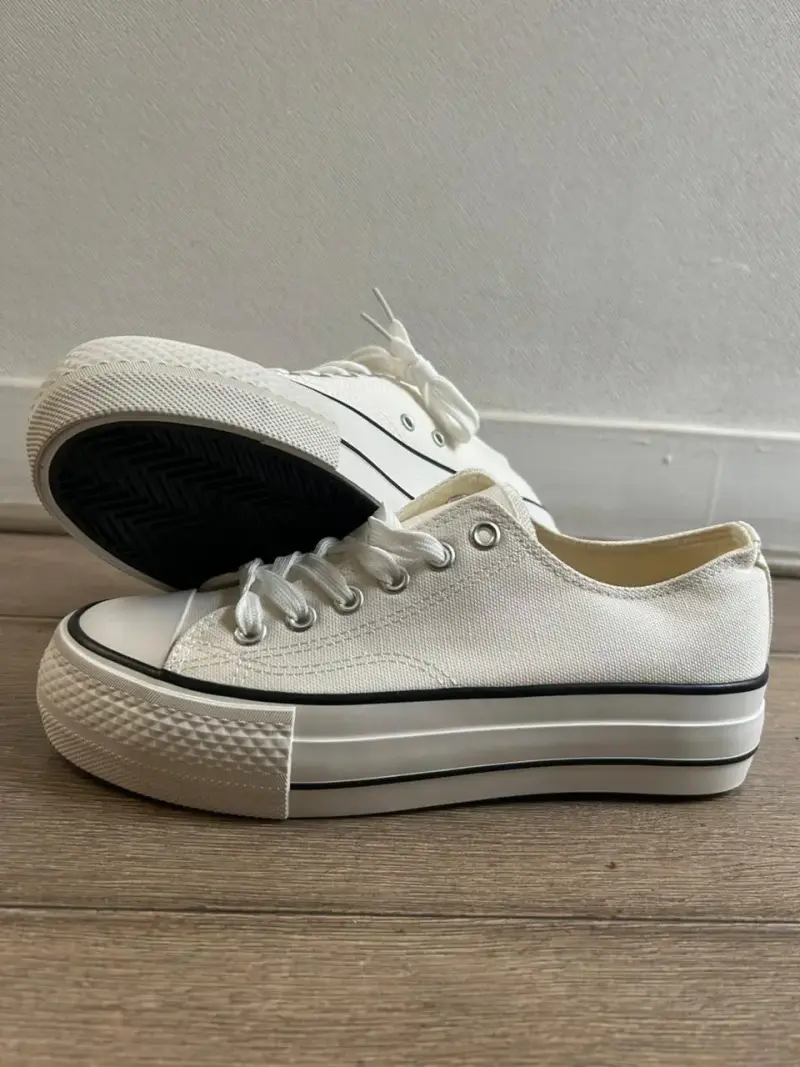 Zapatillas blancas de lona con plataforma - 1