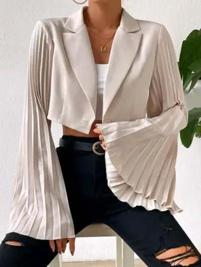 Blazer crop beige con mangas acampanadas - miniatura 4