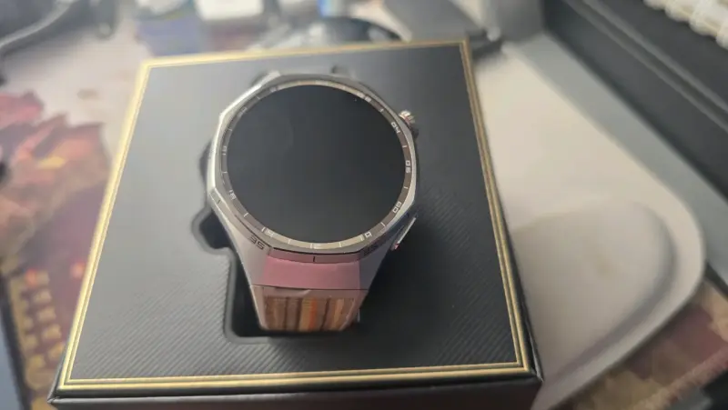 Huawei Watch GT 6 Pro con correa de cuero - 2