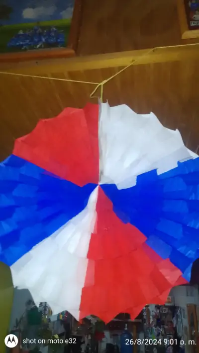 papel tricolor para decoración - miniatura 2
