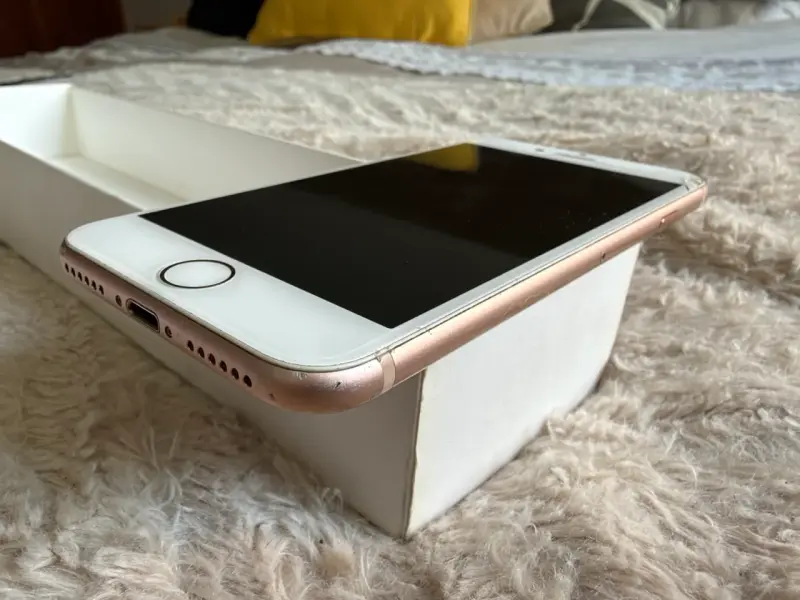 ‼️ OFERTA ‼️ iPhone 8 64GB Gold 86% Batería - 1