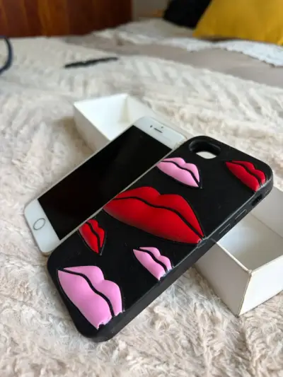 ‼️ OFERTA ‼️ iPhone 8 64GB Gold 86% Batería - miniatura 4