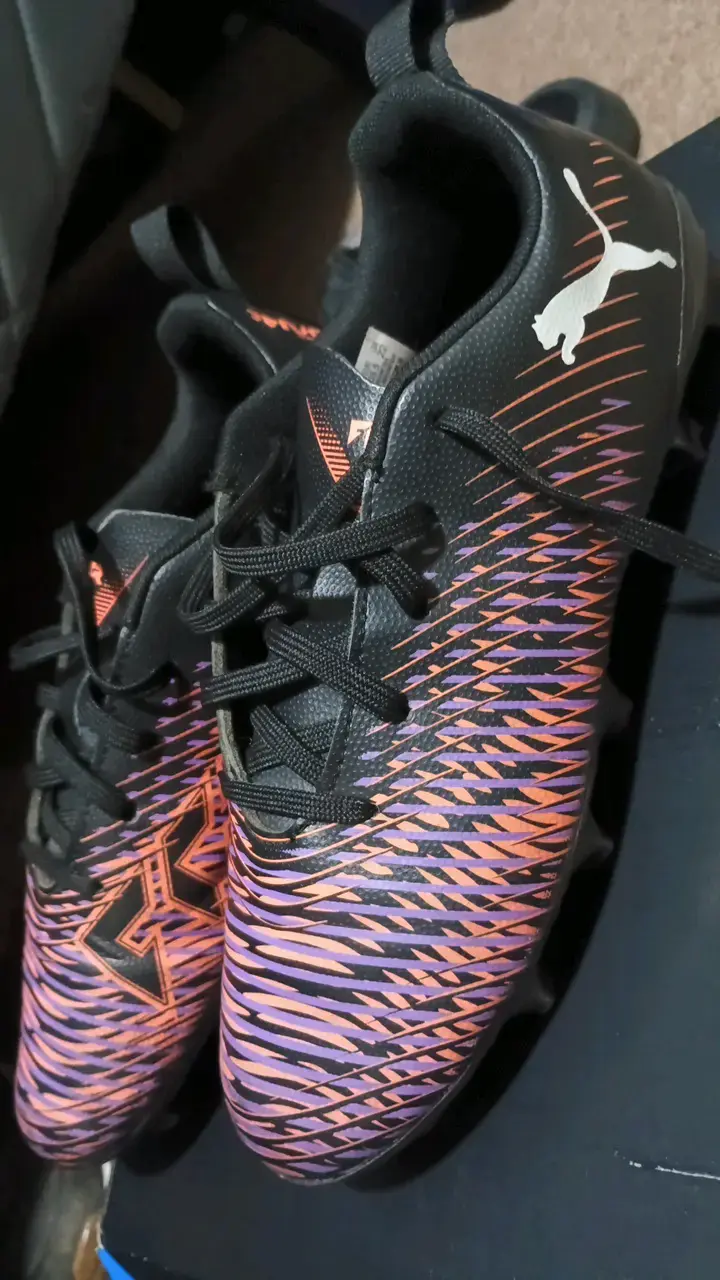 Chuteadores de fútbol Puma Future negras y naranja - 2