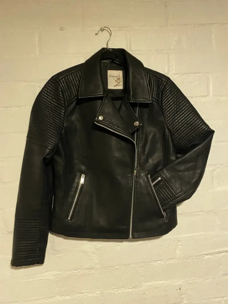 Chaqueta de cuerina M mujer - 1
