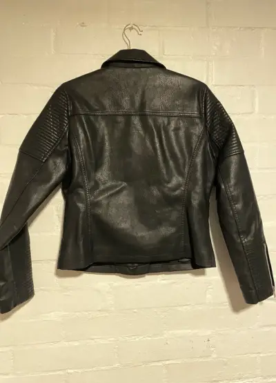 Chaqueta de cuerina M mujer - miniatura 3