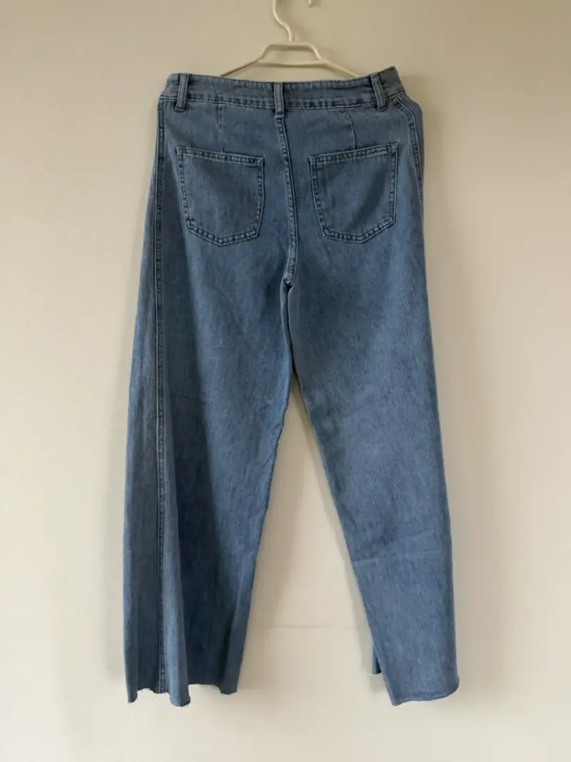 Jeans de mujer con detalles brillantes - 4