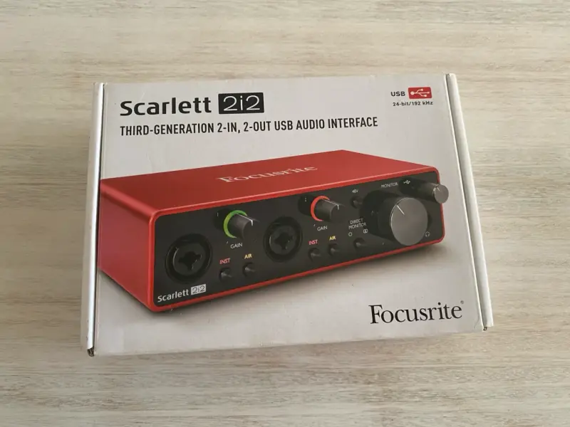 Interfaz de Audio USB Focusrite Scarlett 2i2 3ra G - 1