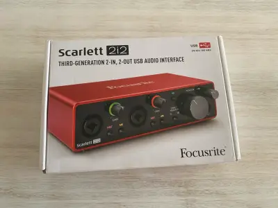 Interfaz de Audio USB Focusrite Scarlett 2i2 3ra G - miniatura 1