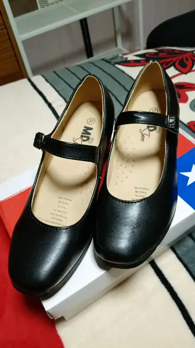 Zapatos de China  negros con correa MD Shoes - miniatura 1