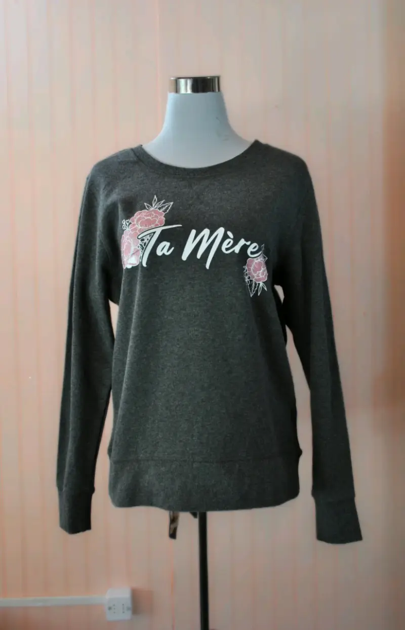 Polerón gris con diseño floral 'Ta Mère' - 1
