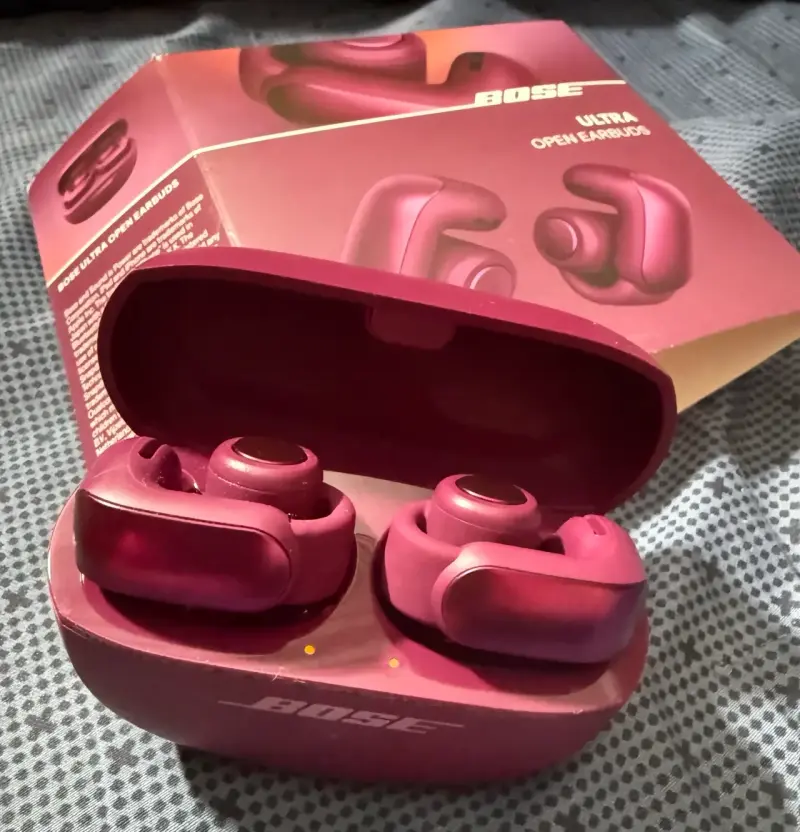 Audífonos Bose Ultra Open Earbuds color burdeos - 1