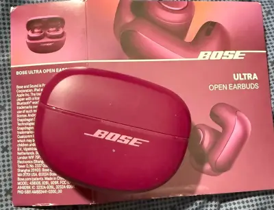 Audífonos Bose Ultra Open Earbuds color burdeos - miniatura 3