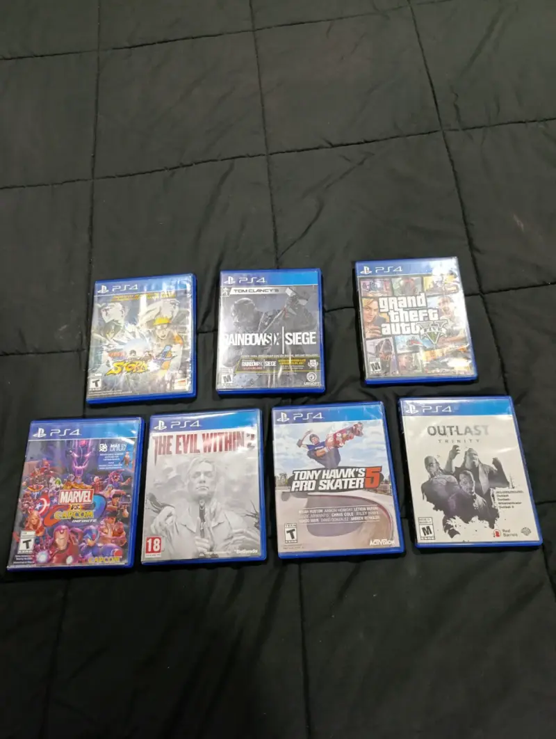 Lote de 7 juegos para PS4 en buen estado