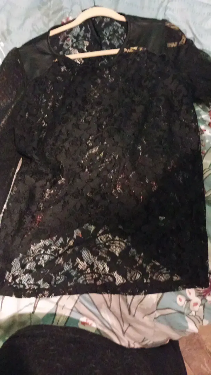 Blusa de encaje negra transparente para mujer - 1