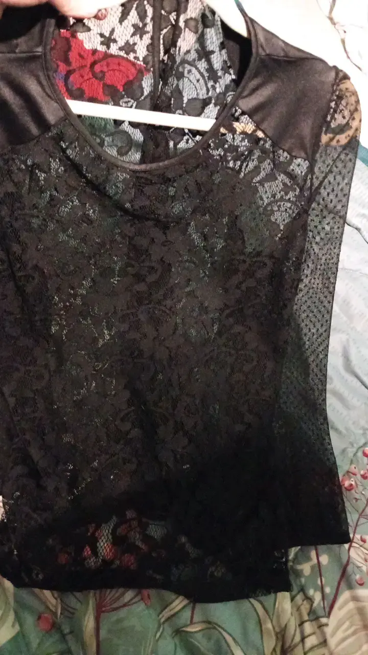 Blusa de encaje negra transparente para mujer - 4