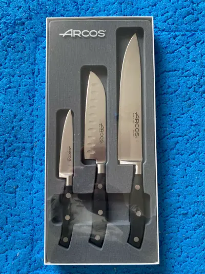 Set de cuchillos Arcos con funda de cuero - miniatura 3