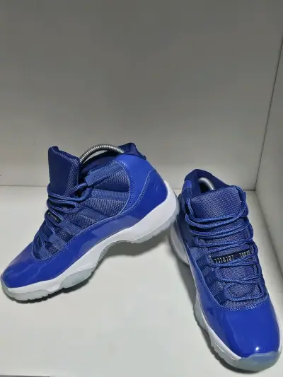 Zapatillas Jordan Retro 11 Royal Blue - miniatura 1