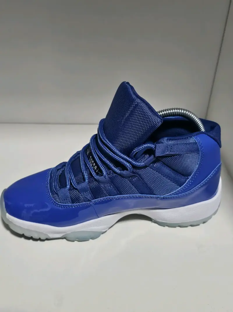 Zapatillas Jordan Retro 11 Royal Blue - 2
