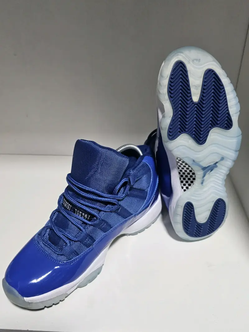Zapatillas Jordan Retro 11 Royal Blue - 5