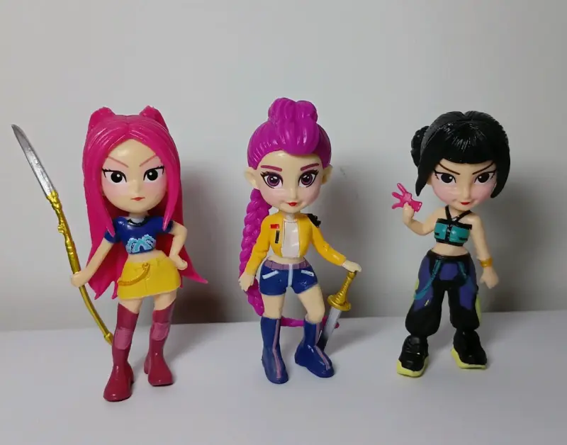 Set de 3 figuras Guerreras K-Pop - 1